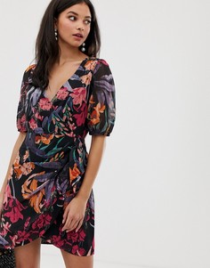 Платье с запахом и абстрактным цветочным принтом Talulah Wildberry-Черный