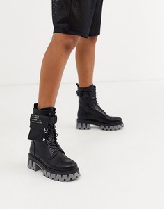 Черные ботинки в стиле милитари из искусственной кожи на серой массивной подошве и шнуровке Koi Banshee-Черный