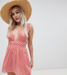Красный пляжный сарафан в греческом стиле с шевронным принтом ASOS DESIGN Petite-Мульти