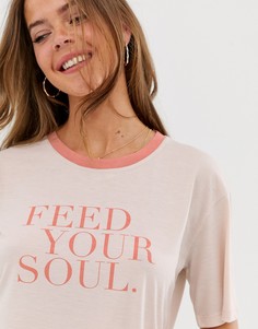 Свободная футболка с контрастной отделкой и надписью "soul" Neon Rose-Розовый