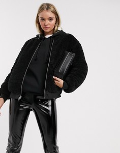 Черный двусторонний бомбер из плюша Stradivarius