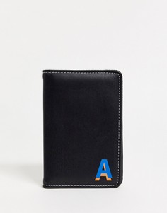 Черная персонализированная обложка для паспорта из искусственной кожи с инициалом \"A\" ASOS DESIGN-Черный