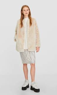 Пальто из меха Stradivarius