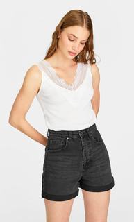 Топ с кружевной отделкой и V-образным вырезом Stradivarius