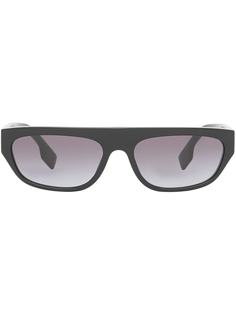 Burberry Eyewear солнцезащитные очки в прямоугольной оправе с монограммой