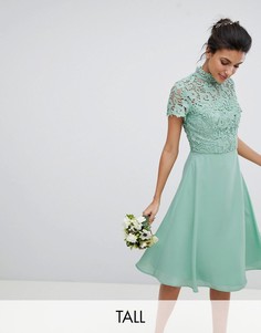 Платье миди 2 в 1 с кружевом Chi Chi London Tall-Зеленый