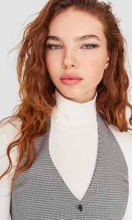 Укороченный жилет Stradivarius