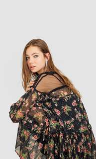Платье миди с принтом и объемными рукавами Stradivarius
