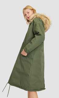 Парка с капюшоном с меховой отделкой Stradivarius