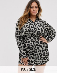 Серое платье-рубашка с рукавами \"летучая мышь\" и змеиным принтом AX Paris Plus-Мульти