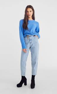 Базовый топ с круглым вырезом Stradivarius