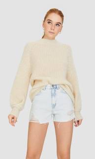 Шорты с разрывами Stradivarius