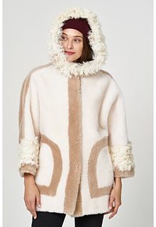Шуба из овечьей шерсти с капюшоном Virtuale Fur Collection