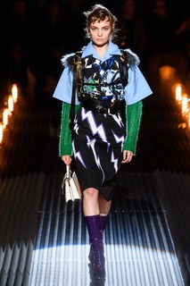 Голубая блузка с принтом Prada