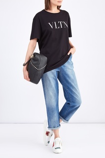 Черная кожаная сумка Garavani Rockstud Valentino