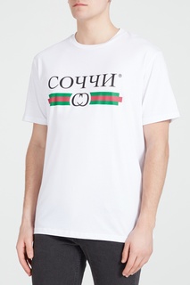 Белая футболка с контрастной надписью Artem Krivda