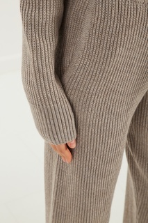 Серые трикотажные брюки Laroom