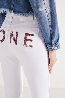 Зауженные белые джинсы Victoria Bonya Jeans