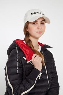 Белая бейсболка с черным логотипом Moncler