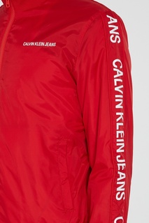 Красная куртка с логотипами Calvin Klein