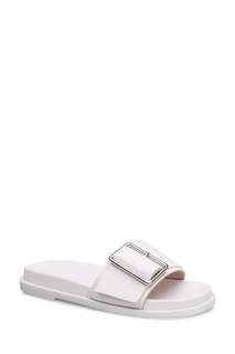 Белые шлепанцы с пряжкой Portal