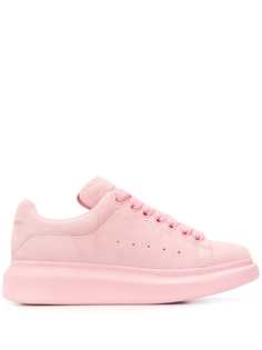 Alexander McQueen массивные кроссовки на шнуровке