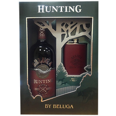Ликер Beluga Hunting Berry 38% 0,7 л в подарочной коробке с флягой Белуга