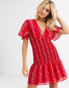 Платье мини с короткими рукавами и вышивкой Stevie May-Красный