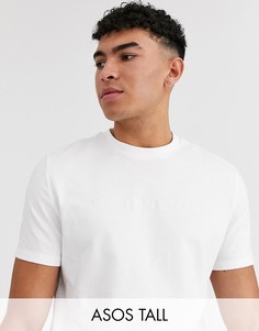Свободная футболка с однотонной вышитой надписью на груди ASOS DESIGN Tall-Белый