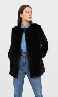 Пальто из меха Stradivarius