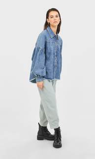 Джинсовая рубашка Stradivarius