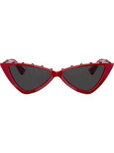 Valentino Eyewear солнцезащитные очки Rockstud в оправе кошачий глаз