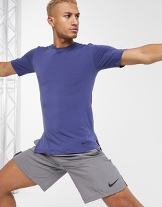 Темно-синяя футболка Nike Yoga-Темно-синий