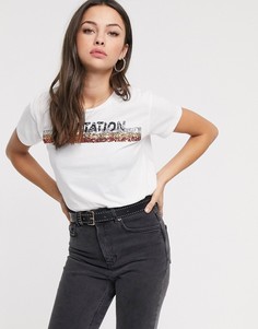 Белая футболка с надписью "Tempatation" Blend She-Белый