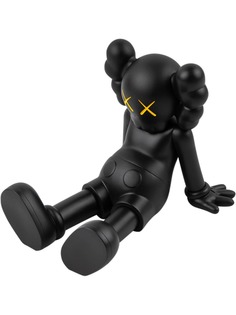 KAWS Kaws Holiday Taipei toy