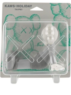 KAWS Kaws Holiday Taipei toy