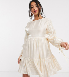Атласное ярусное платье мини свободного кроя с завязками на манжетах Glamorous Petite-Белый