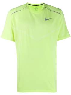 Nike футболка со светоотражающим логотипом