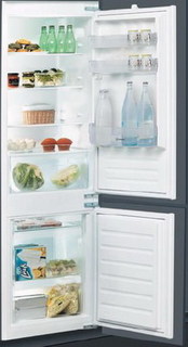 Встраиваемый двухкамерный холодильник Indesit