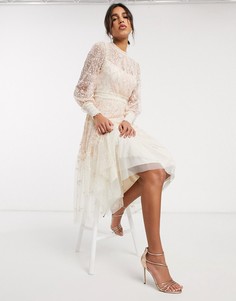 Кремовое ярусное платье миди с вышивкой Needle & Thread-Белый