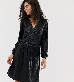 Черное платье мини с запахом и цветочным принтом Vero Moda Tall-Мульти