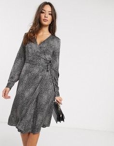 Платье миди с запахом и пятнистым принтом Vero Moda-Многоцветный