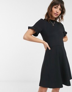 Черное платье мини с юбкой годе и оборками на рукавах French Connection-Черный