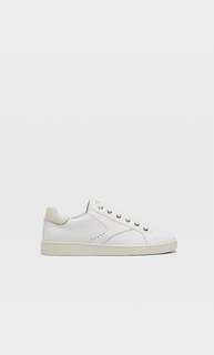 Белые кеды с бежевыми деталями Stradivarius