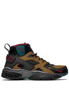 Nike кроссовки Air Mowabb из коллаборации с Olivia Kim