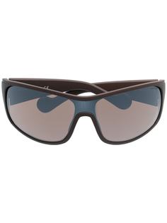 Moncler Eyewear солнцезащитные очки с затемненными линзами