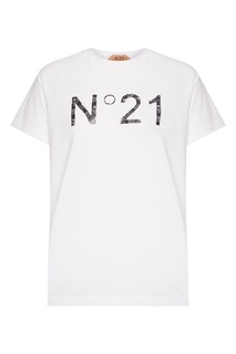 Белая футболка с принтованным логотипом No21