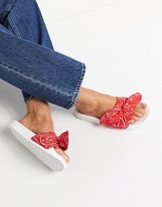 Шлепанцы с красным верхом в стиле банданы Levis-Красный