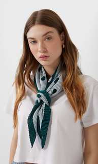 Платок в крупный горох Stradivarius