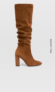 Коричневые кожаные ботфорты на каблуке Stradivarius
